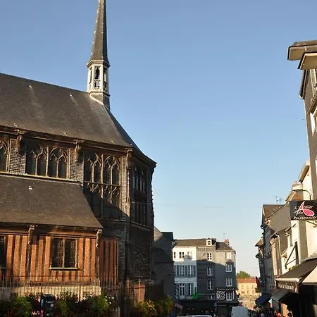 Capucine Отель типа 