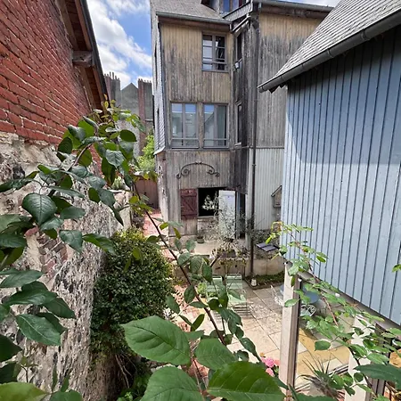 Oda ve Kahvaltı Capucine Honfleur