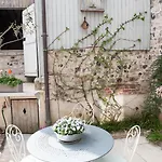 Capucine Bed & Breakfast