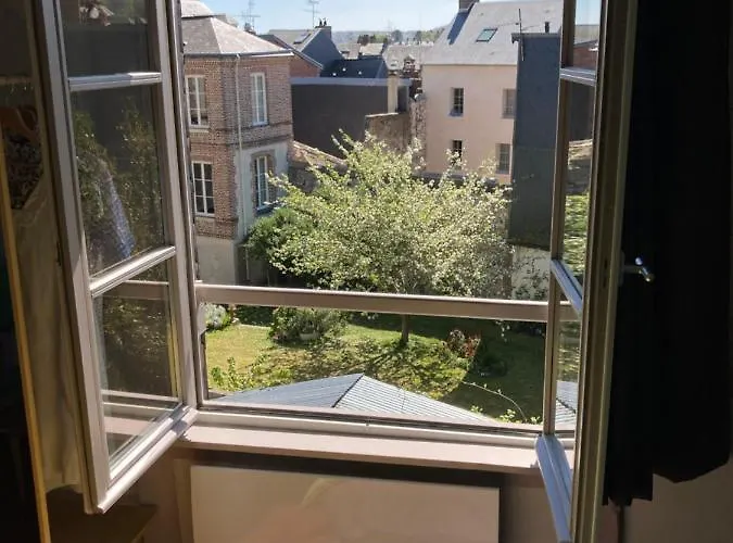 Bed & Breakfast Capucine 3*